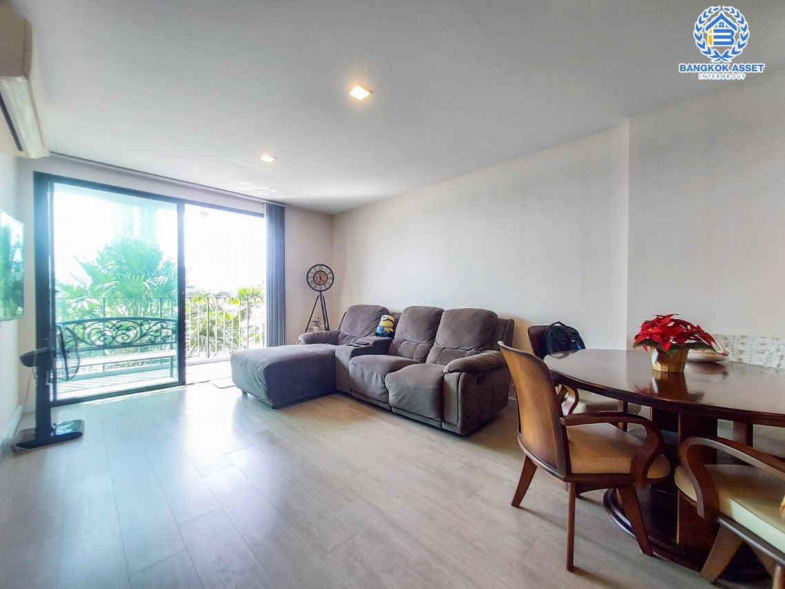 คอนโดมิเนียมมือสอง โครงการ เมโทรลักซ์ ริเวอร์ฟร้อนท์ รัตนาธิเบศร์ พื้นที่ใช้สอย 67.43 ตร.ว. ฟังก์ชัน 2 ห้องนอน 2 ห้องน้ำ ฟรี! เครื่องปรับอากาศ 3 เครื่อง ภายในสวยพร้อมเข้าอยู่ สิ่งอำนวยความสะดวกครบครัน ตั้งบนทำเลดี เชื่อมต่อถนนรัตนาธิเบศร์, ถนนราชพฤกษ์ ใกล้รถไฟฟ้าสายสีม่วง "สถานีไทรม้า" และจุดขึ้นทางด่วน "งามวงศ์วาน"